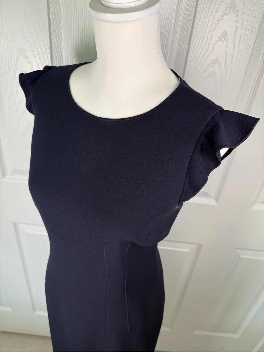 Elie Tahari Navy Cap- Flutter Sleeve Midi Sheath Dress ~8 - Picture 2 of 13